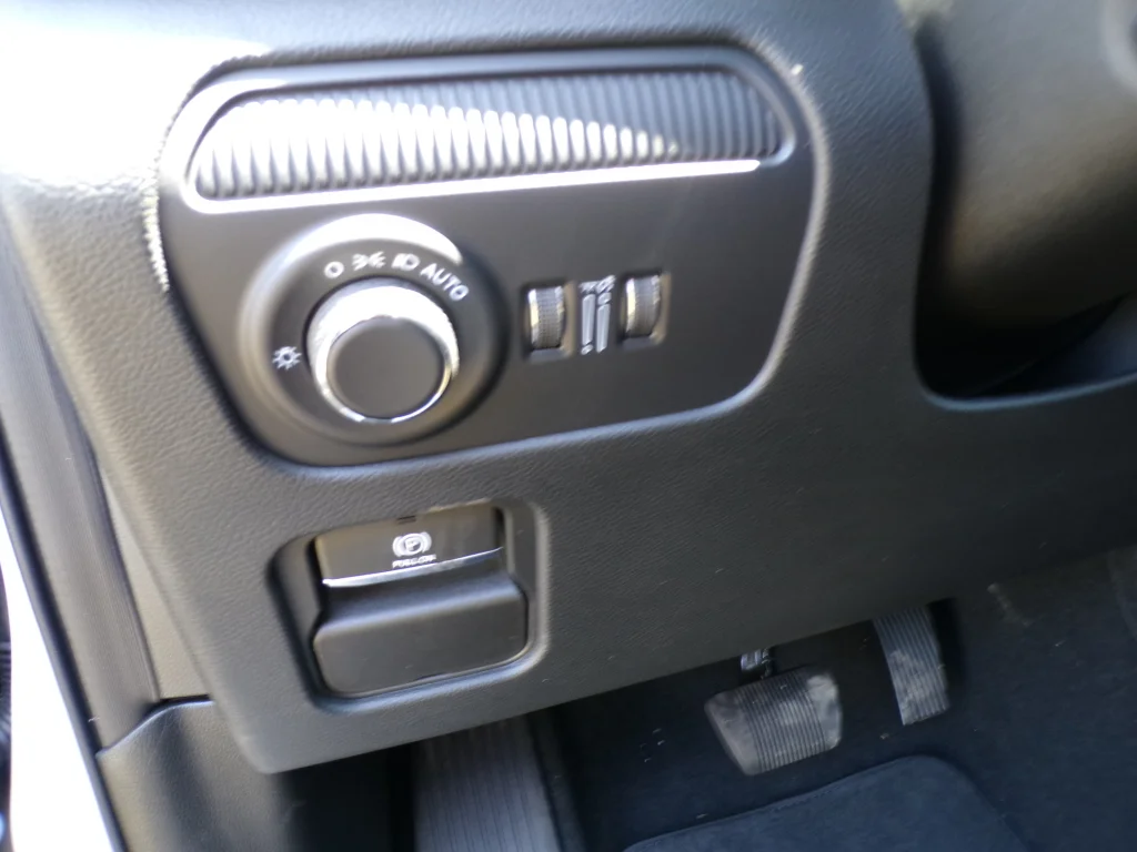 New 2026 Bright White Clearcoat Jeep Limited Altitude image 35