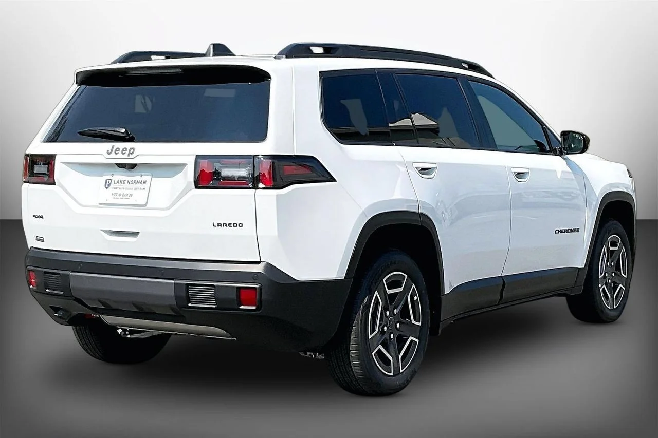 New 2026 Bright White Clearcoat Jeep Laredo image 8