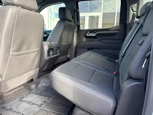 2026 GMC Sierra 1500 SLT - Photo 10