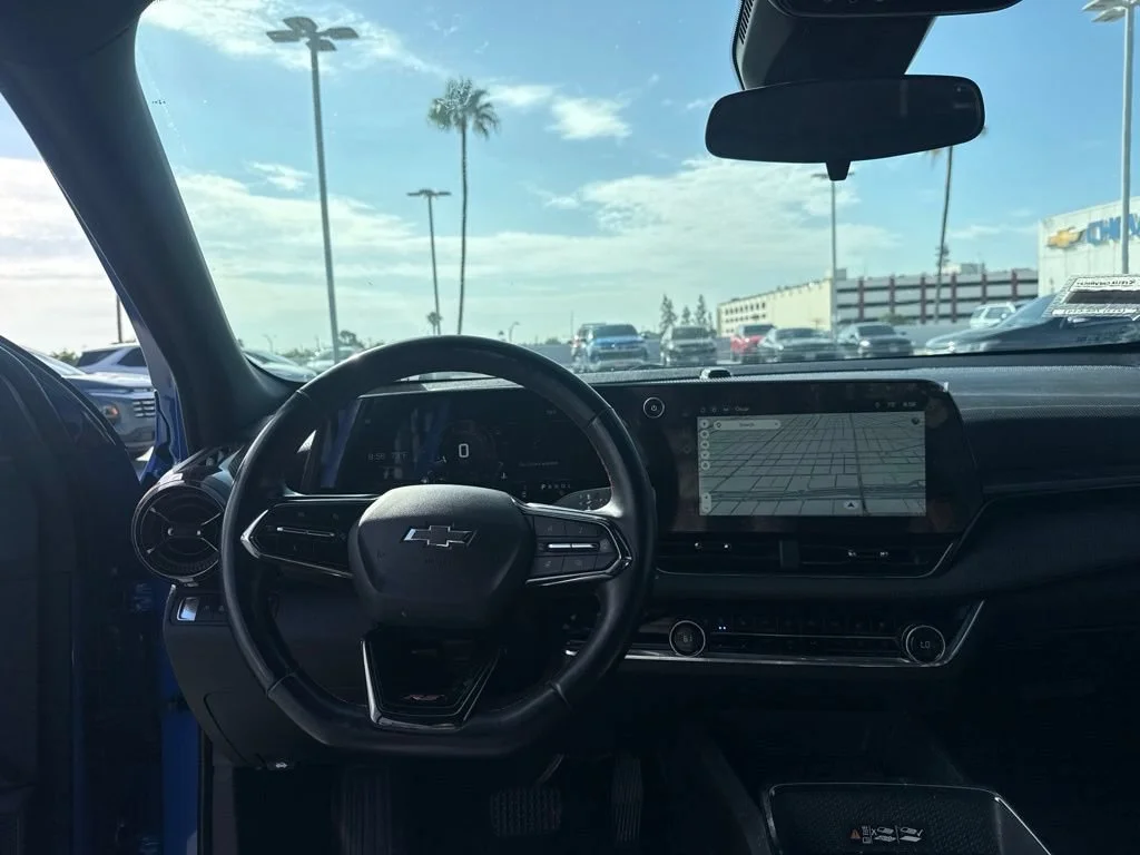 Used 2025 Reef Blue Metallic Chevrolet RS image 9