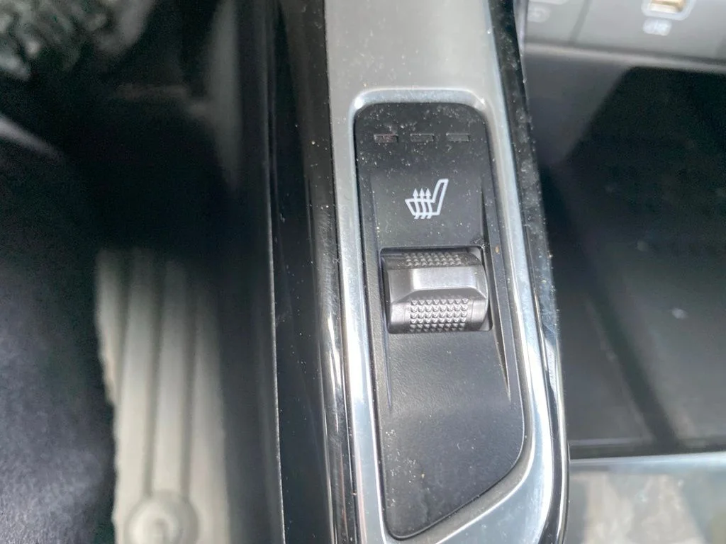 Used 2023 Silver Kia SX image 26