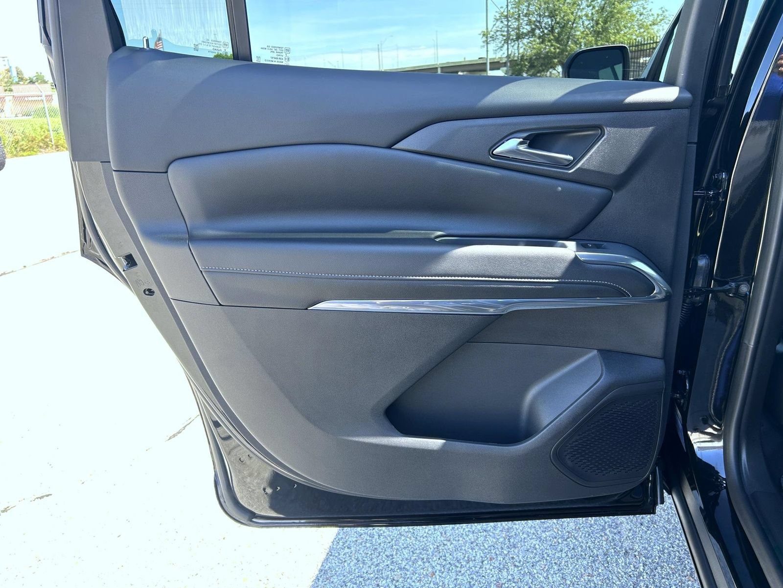 2027 Chevrolet Traverse LT - Photo 17