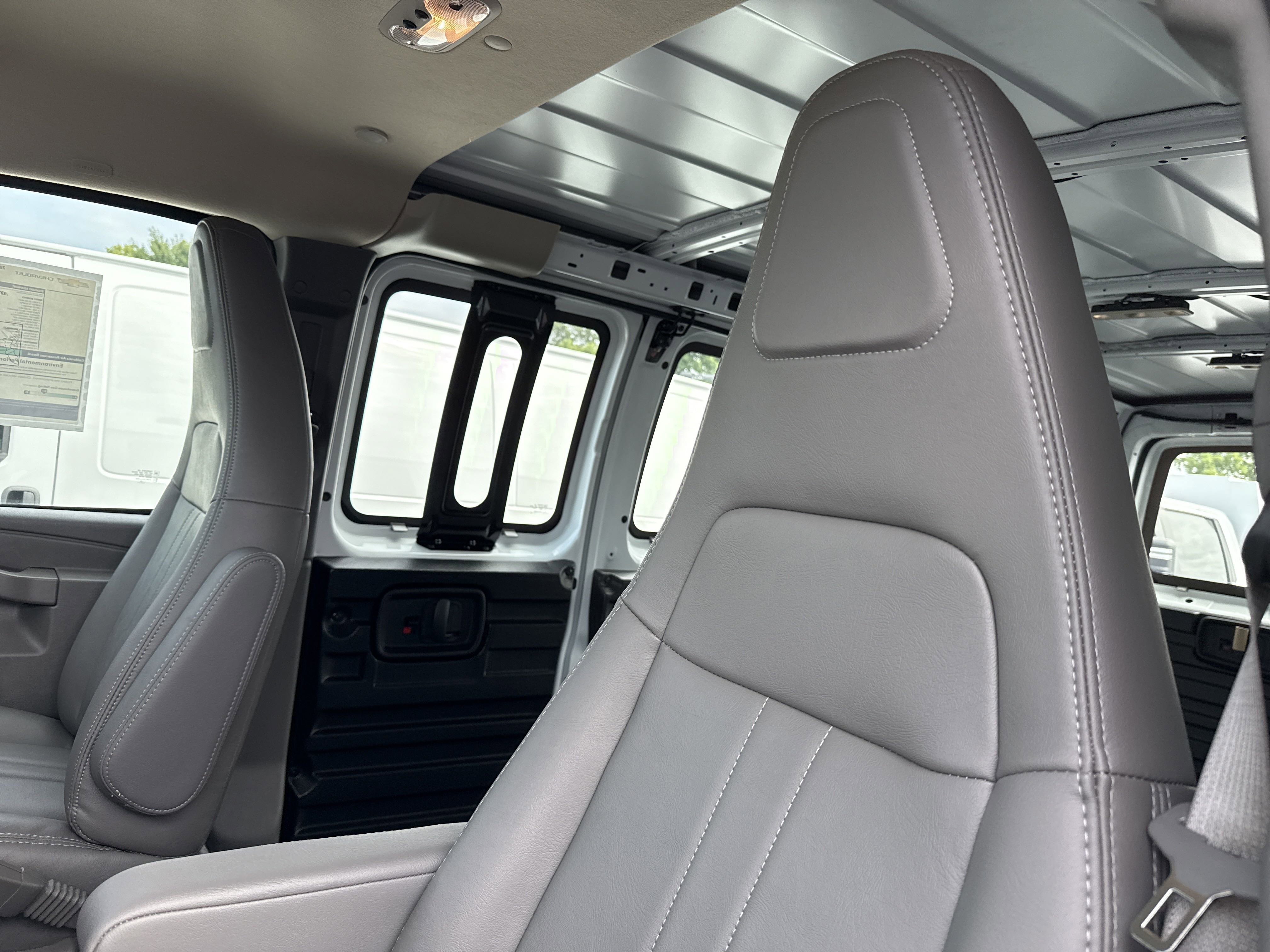 2025 Chevrolet Express Cargo Work Van - Photo 12