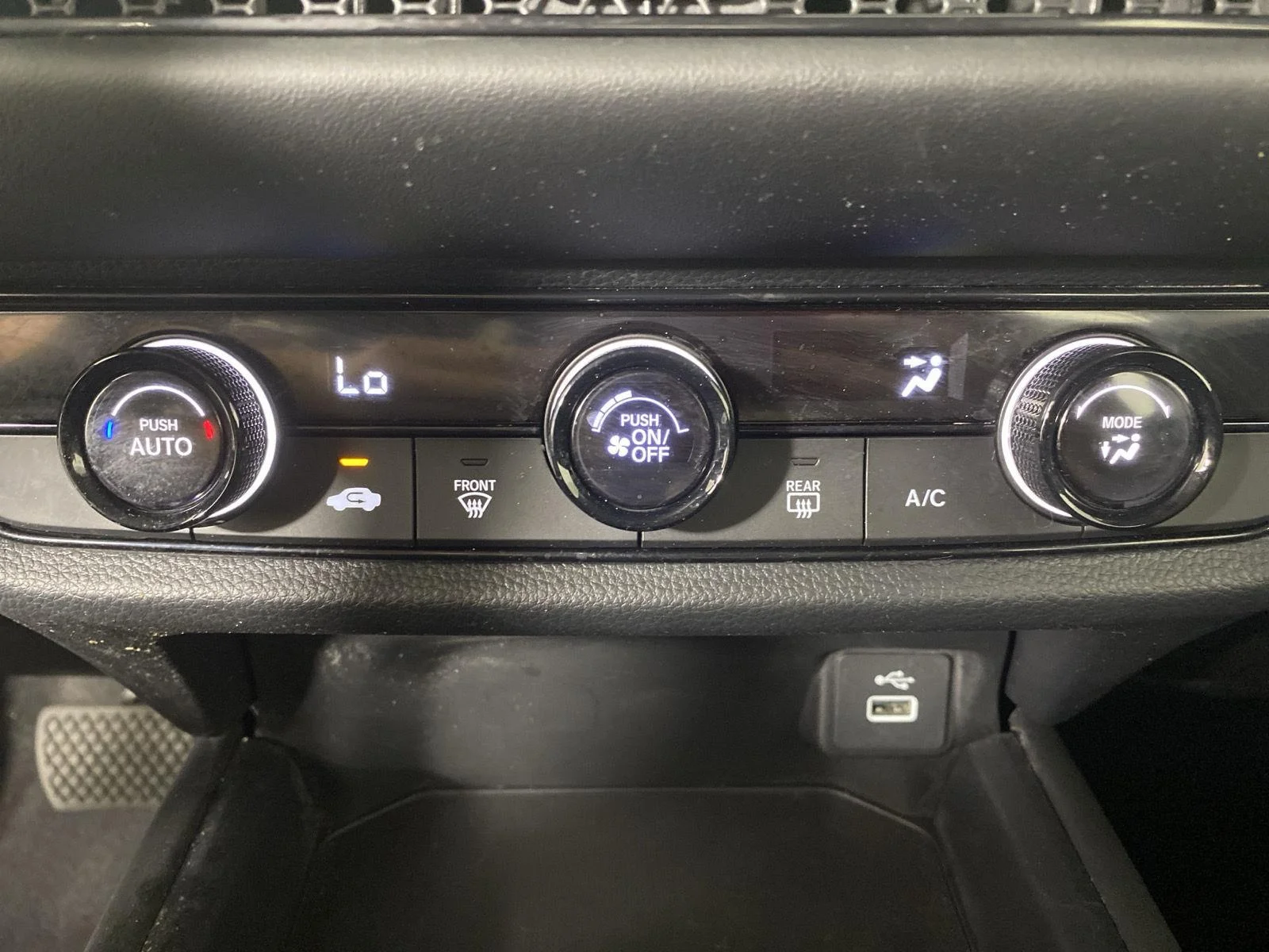Used 2024 Platinum White Pearl Honda LX image 20