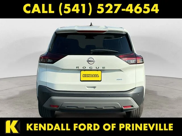 Used 2023 Glacier White Nissan S image 6