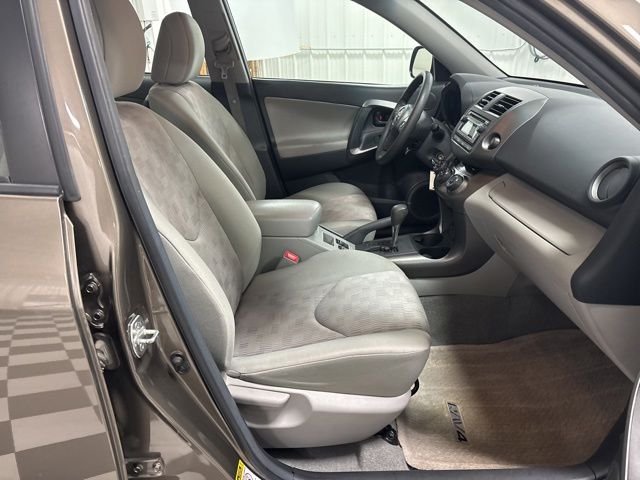 2012 Toyota RAV4 Base - Photo 31