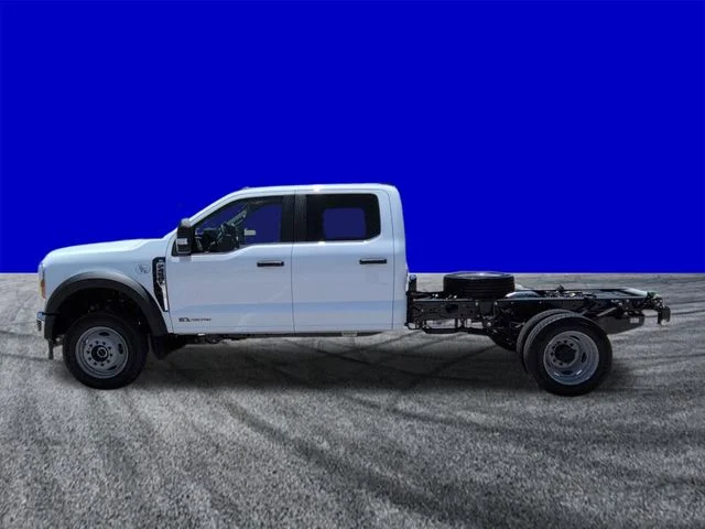 New 2026 Oxford White Ford F-450® XL image 7