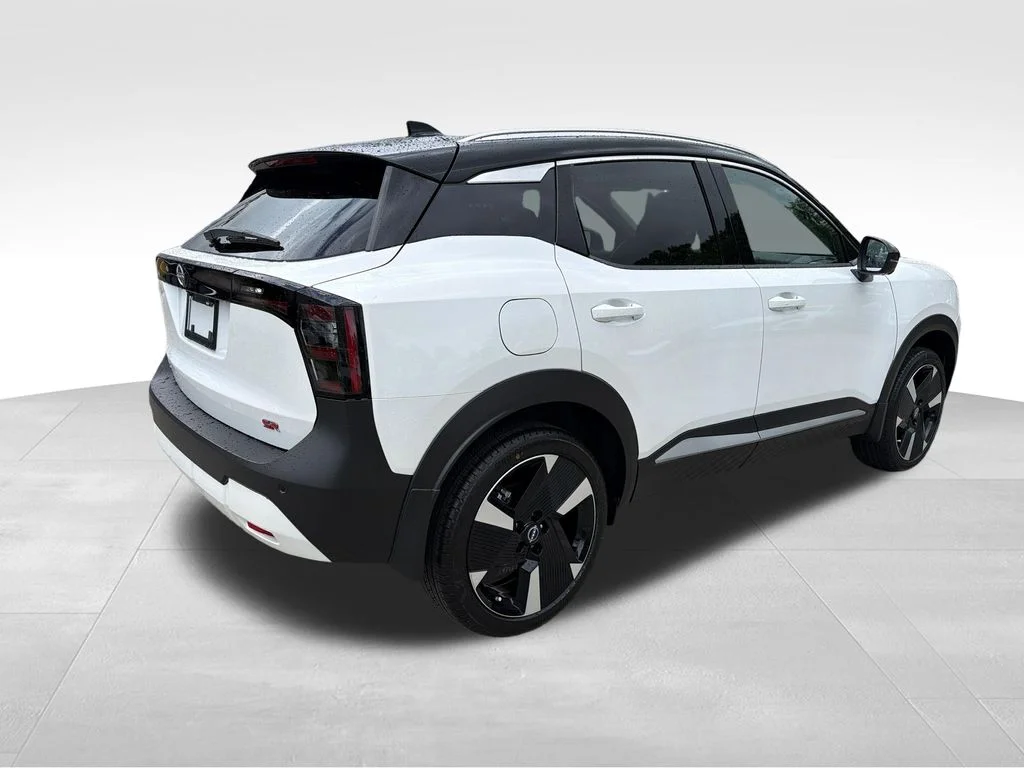 New 2026 Aspen White TriCoat / Super Black Two-tone Nissan SR image 8