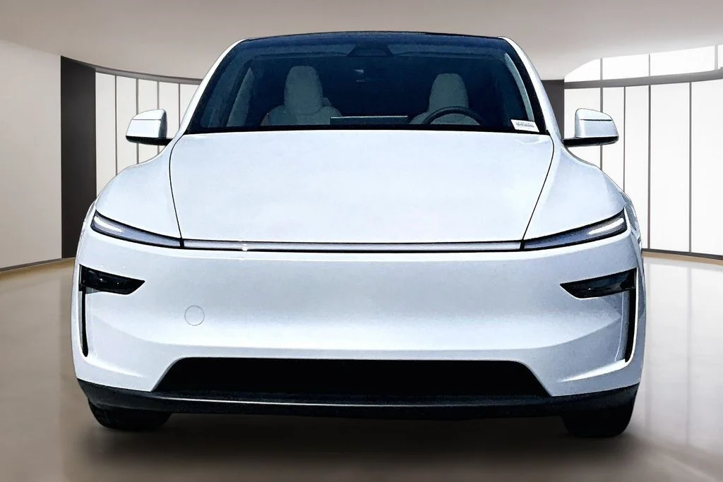 Used 2026 White Tesla Premium image 2