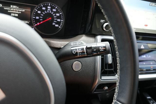 Used 2022 Black Kia EX image 29