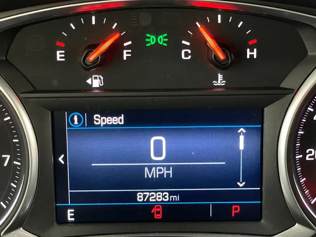 Certified Used 2019 SUMMIT WHITE GMC SLE image 26