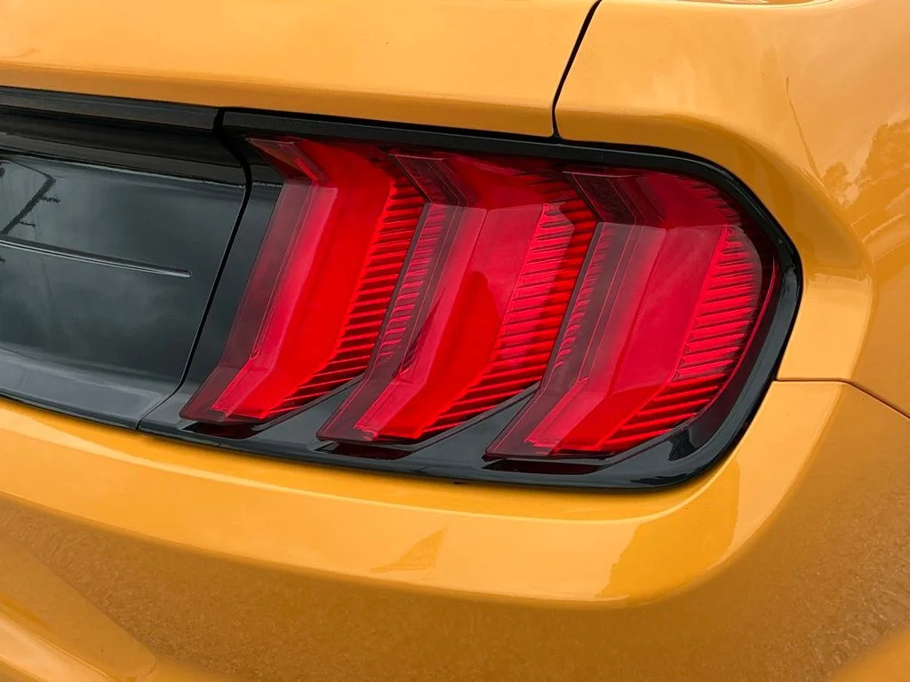 Used 2022  Ford GT Premium image 32