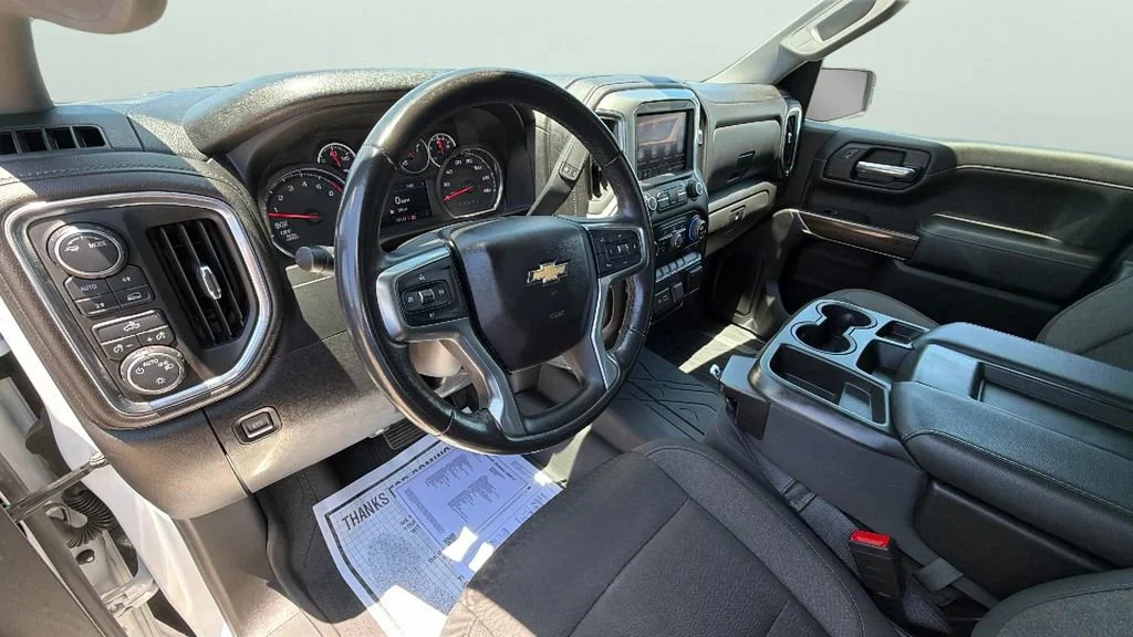 Used 2020 SUMMIT WHITE Chevrolet LT image 18