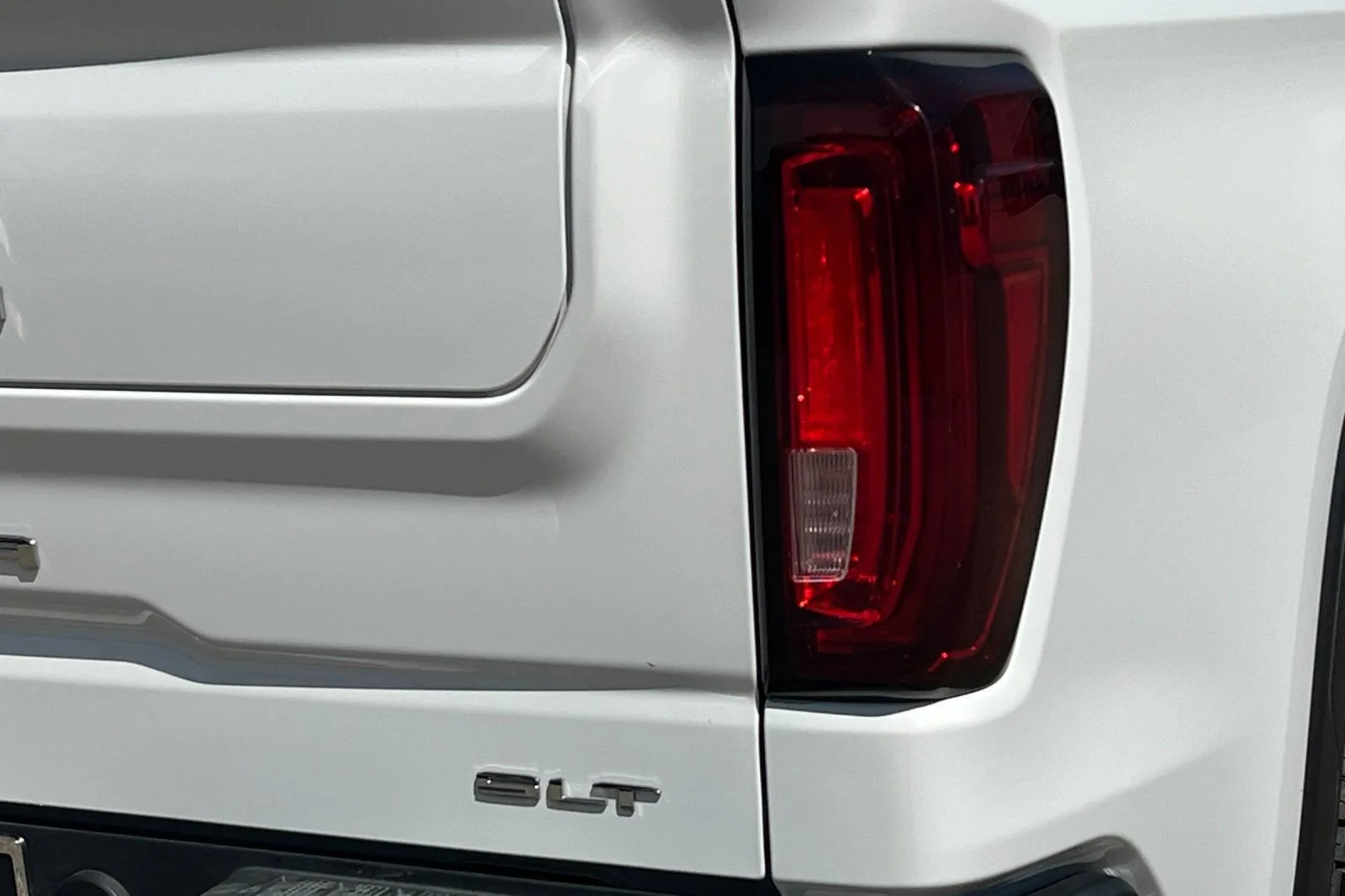 Used 2024 Summit White GMC SLT image 26