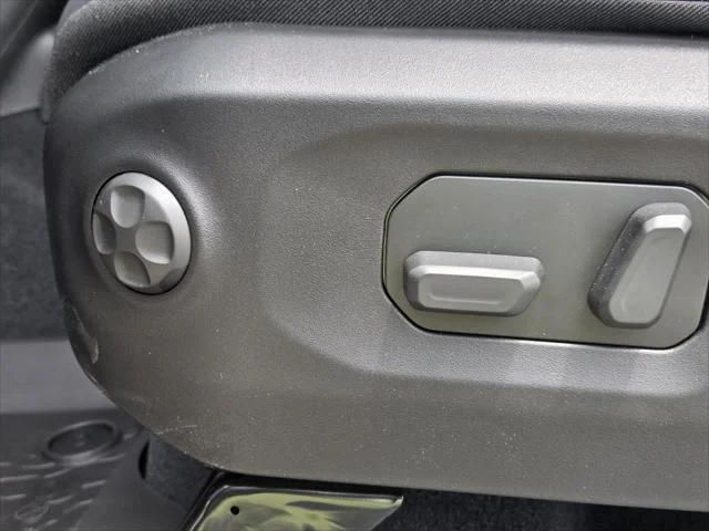 New 2026 Black Clear-Coat Exterior Paint Jeep Rubicon image 18