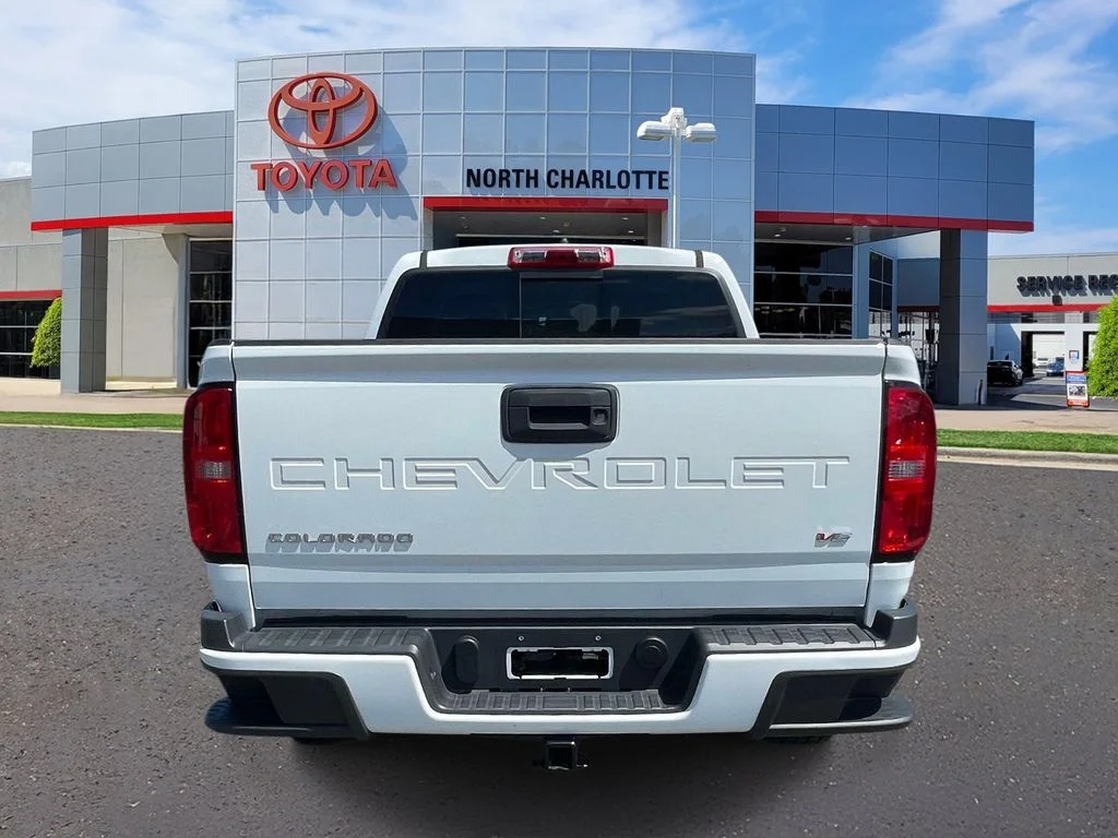 Used 2022 White Chevrolet LT image 7
