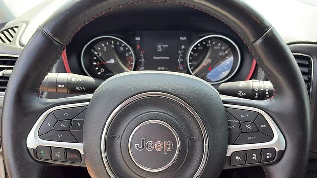 Used 2021 White Jeep Trailhawk image 11