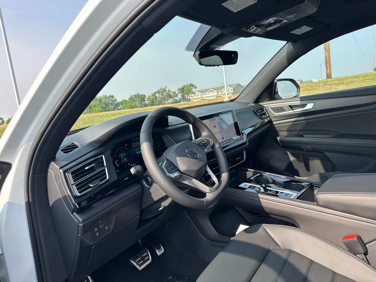New 2026 White/off-white Volkswagen 2.0T SEL R-Line Black image 12