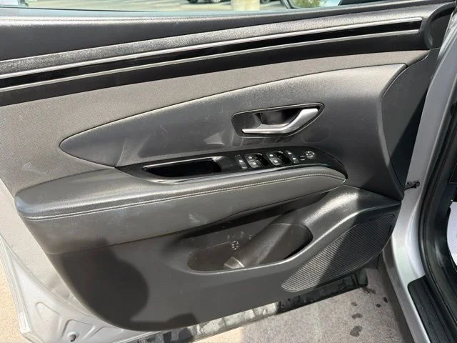Used 2022 Silver Hyundai SEL Convenience image 26
