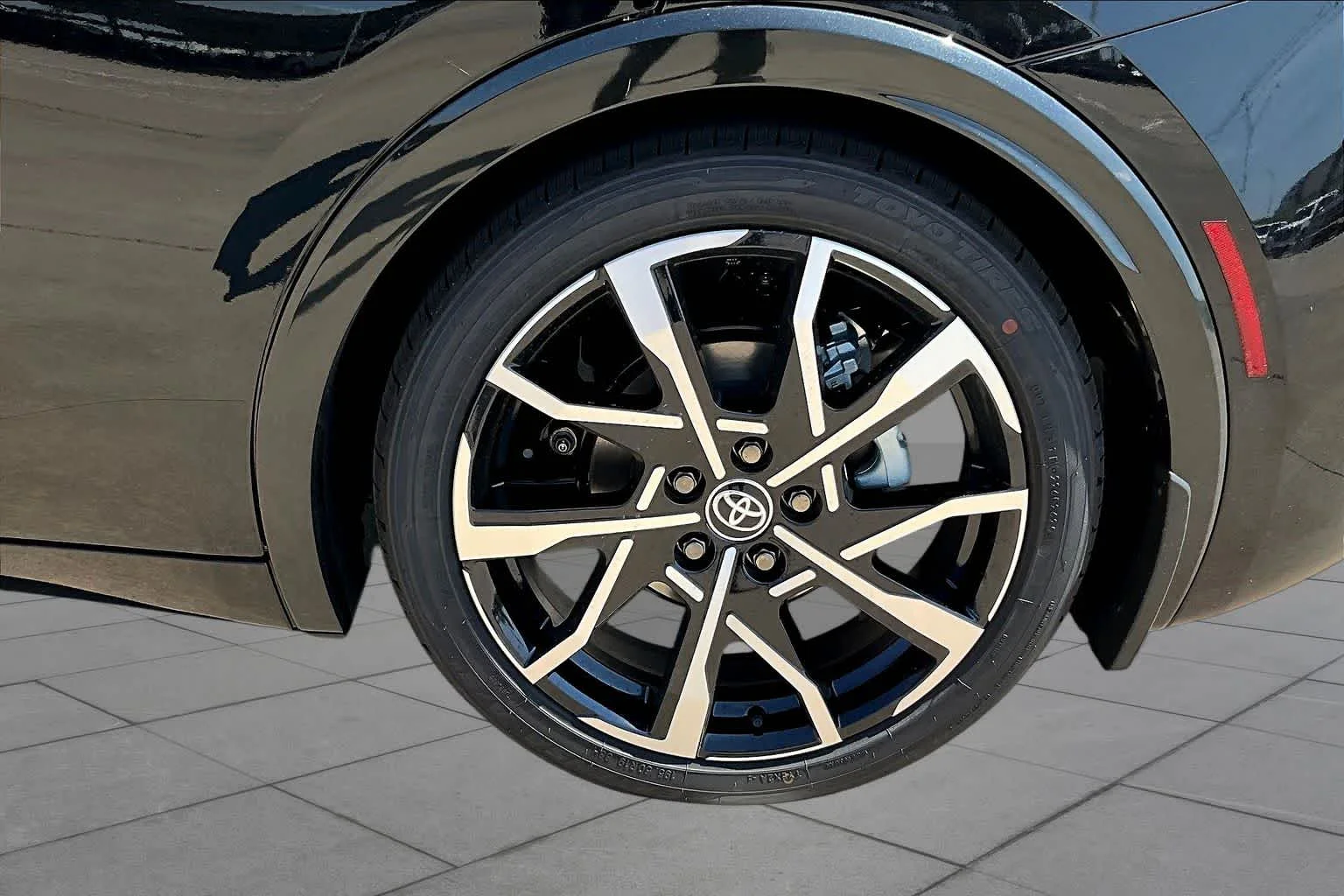 2026 Toyota Prius Plug-in Hybrid XSE - Photo 11