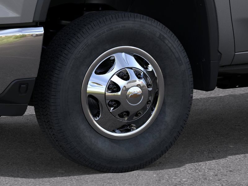 New 2026 Sterling Gray Metallic Chevrolet LT DRW image 9