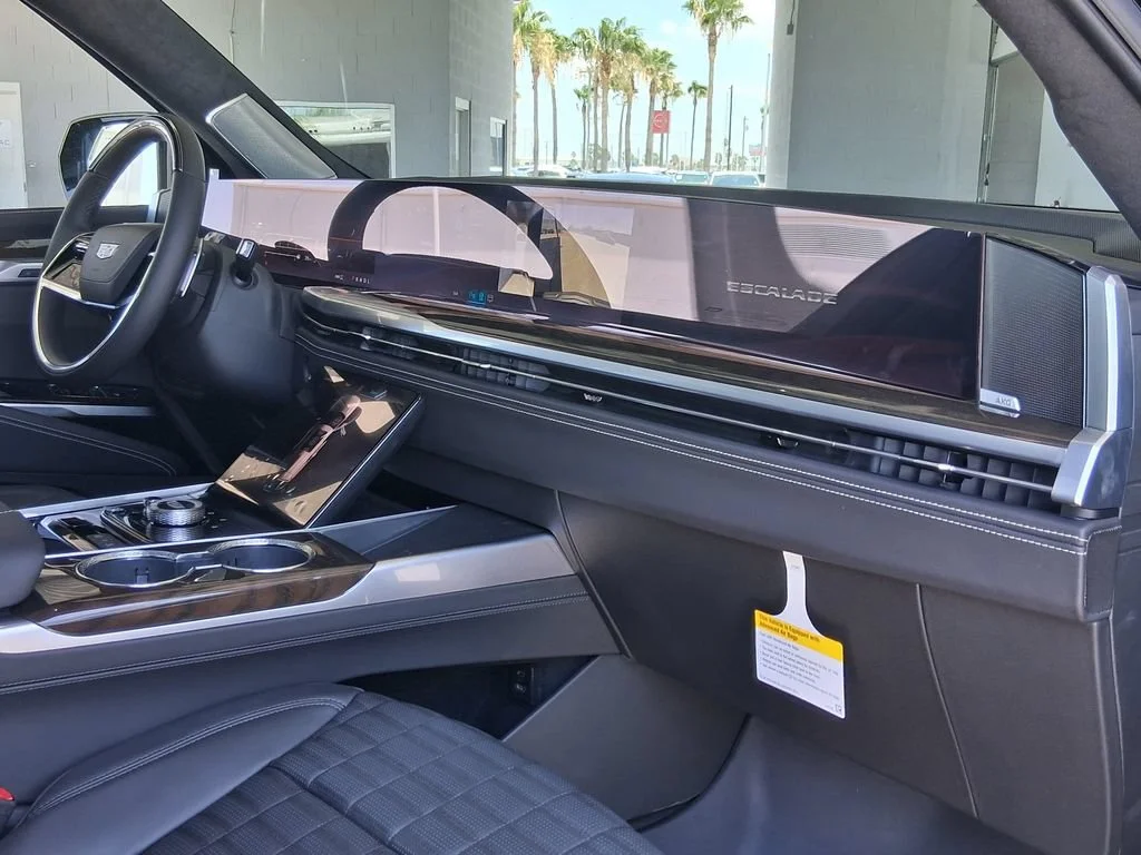 2026 Cadillac Escalade Platinum Sport - Photo 16
