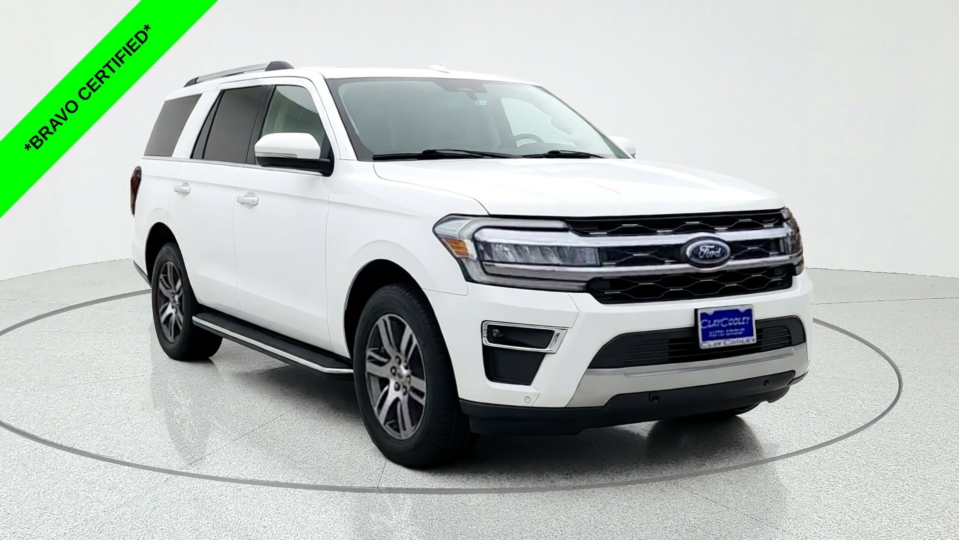 Used 2022  Ford Limited image 1