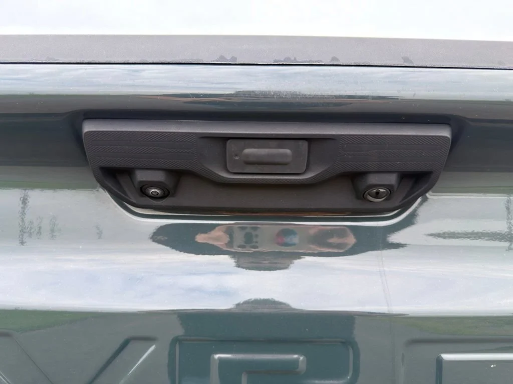 Used 2025 Cypress Gray Chevrolet LT image 22