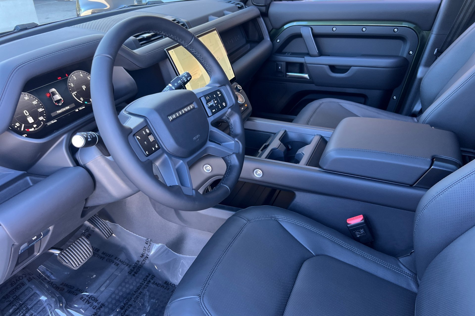 New 2026 Woolstone Green Land Rover X-Dynamic SE image 13