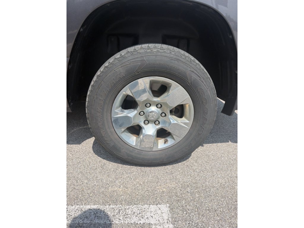 Used 2019 Granite Crystal Metallic Clearcoat Ram Big Horn/Lone Star image 5