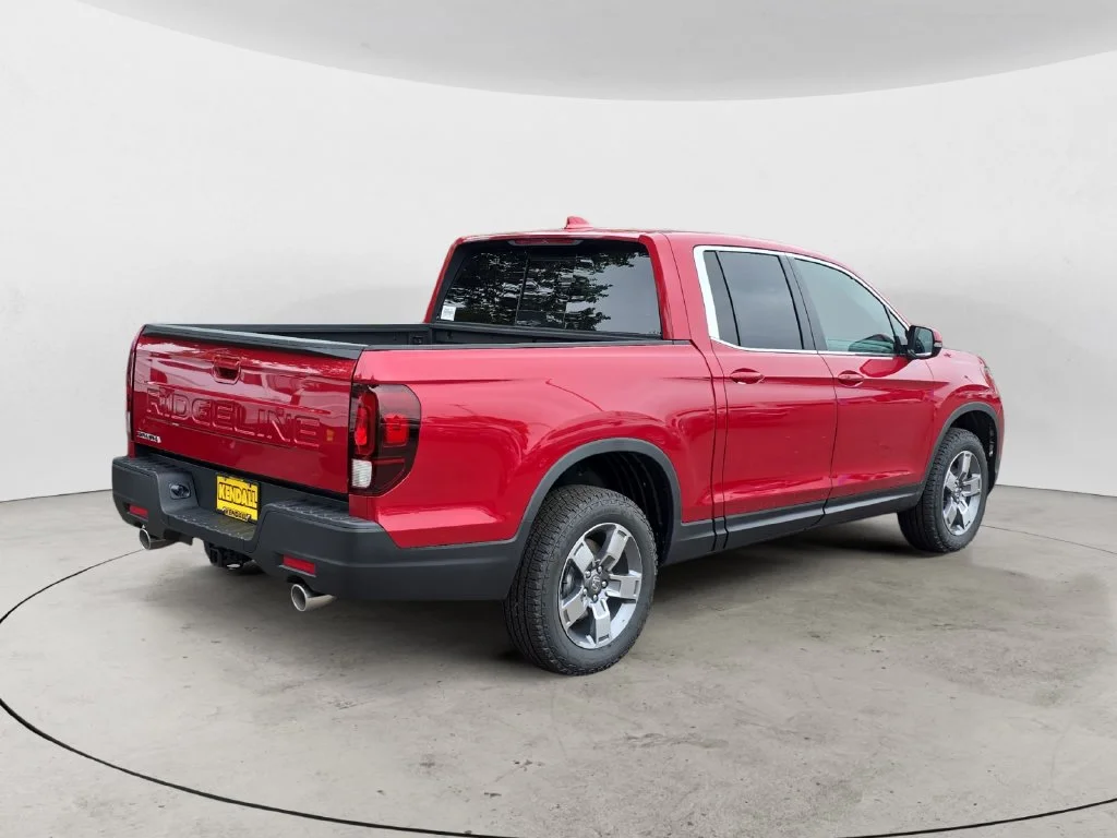 New 2026 Radiant Red Metallic II Honda RTL image 5