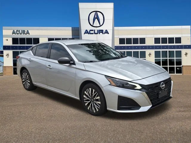 Used 2024 Brilliant Silver Metallic Nissan 2.5 SV image 1
