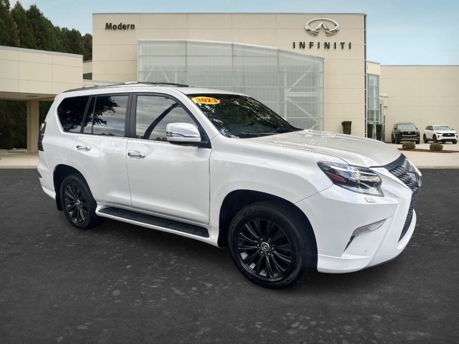 Used 2023 Eminent White Pearl Lexus GX 460 Luxury image 3