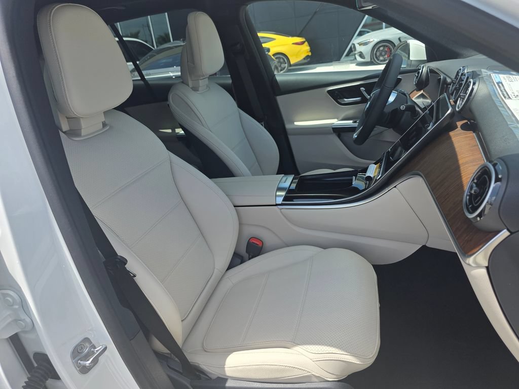 New 2026 Polar White Mercedes-Benz GLC 300 image 48
