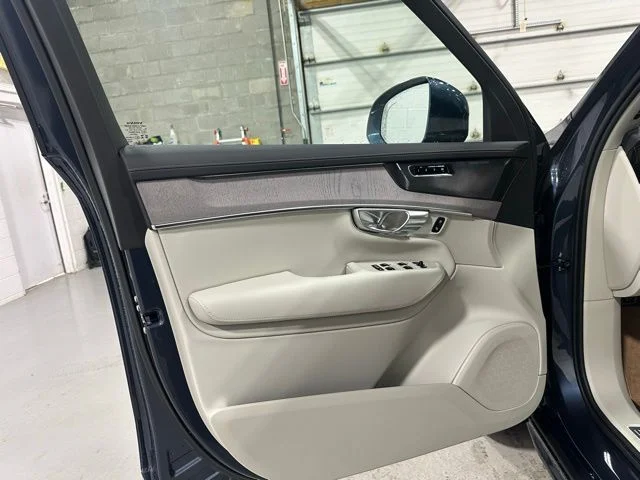 New 2026 Denim Blue Metallic Volvo B6 Ultra image 11