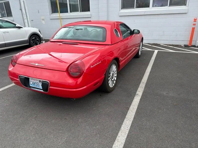 Used 2004 Torch Red Ford Base image 7
