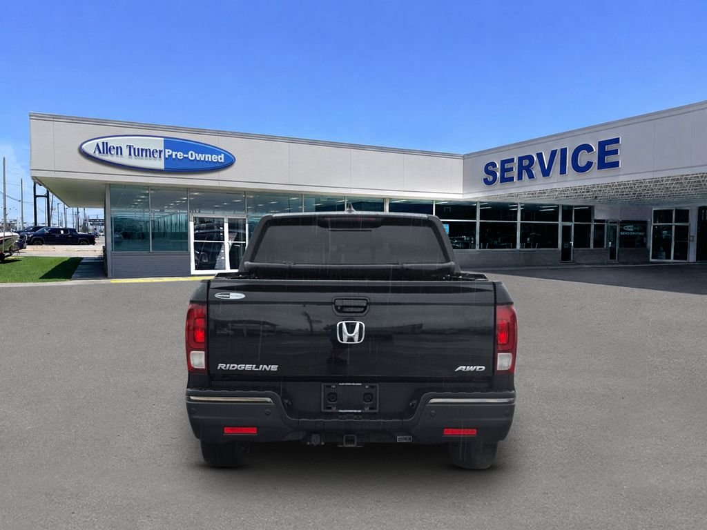 Used 2017 Crystal Black Pearl Honda Black Edition image 7