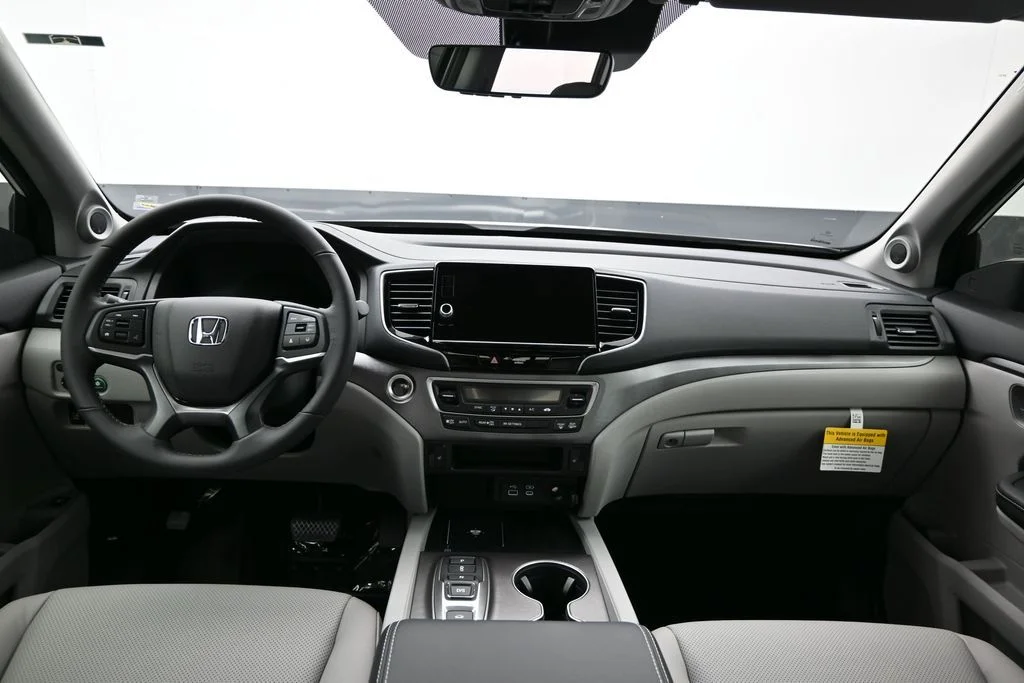 New 2026 Platinum White Pearl Honda RTL image 17