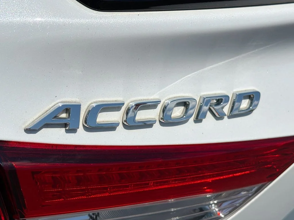 Used 2021 Platinum White Pearl Honda Sport image 33