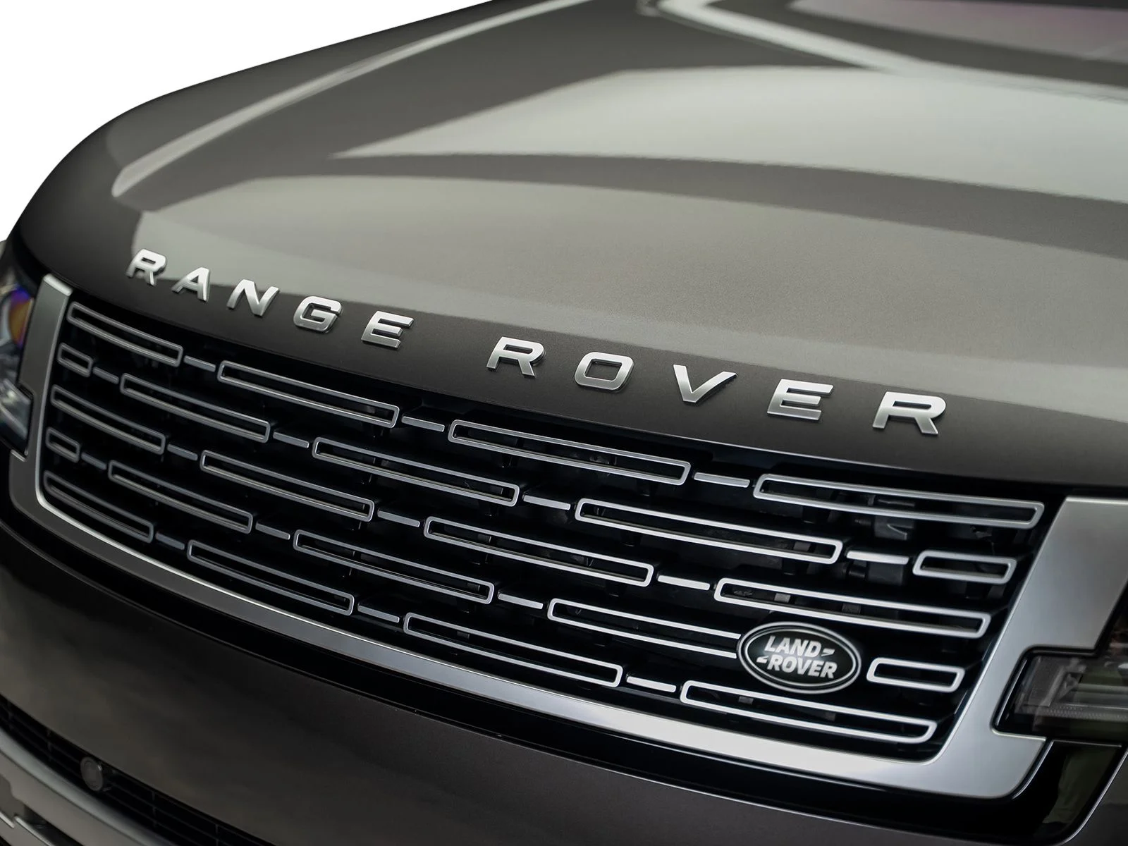 Used 2022 Green Land Rover First Edition image 5