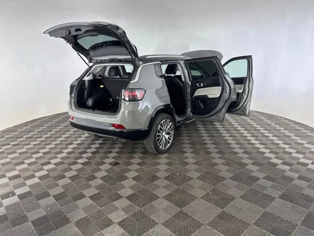 Used 2022 Gray Jeep Limited image 16