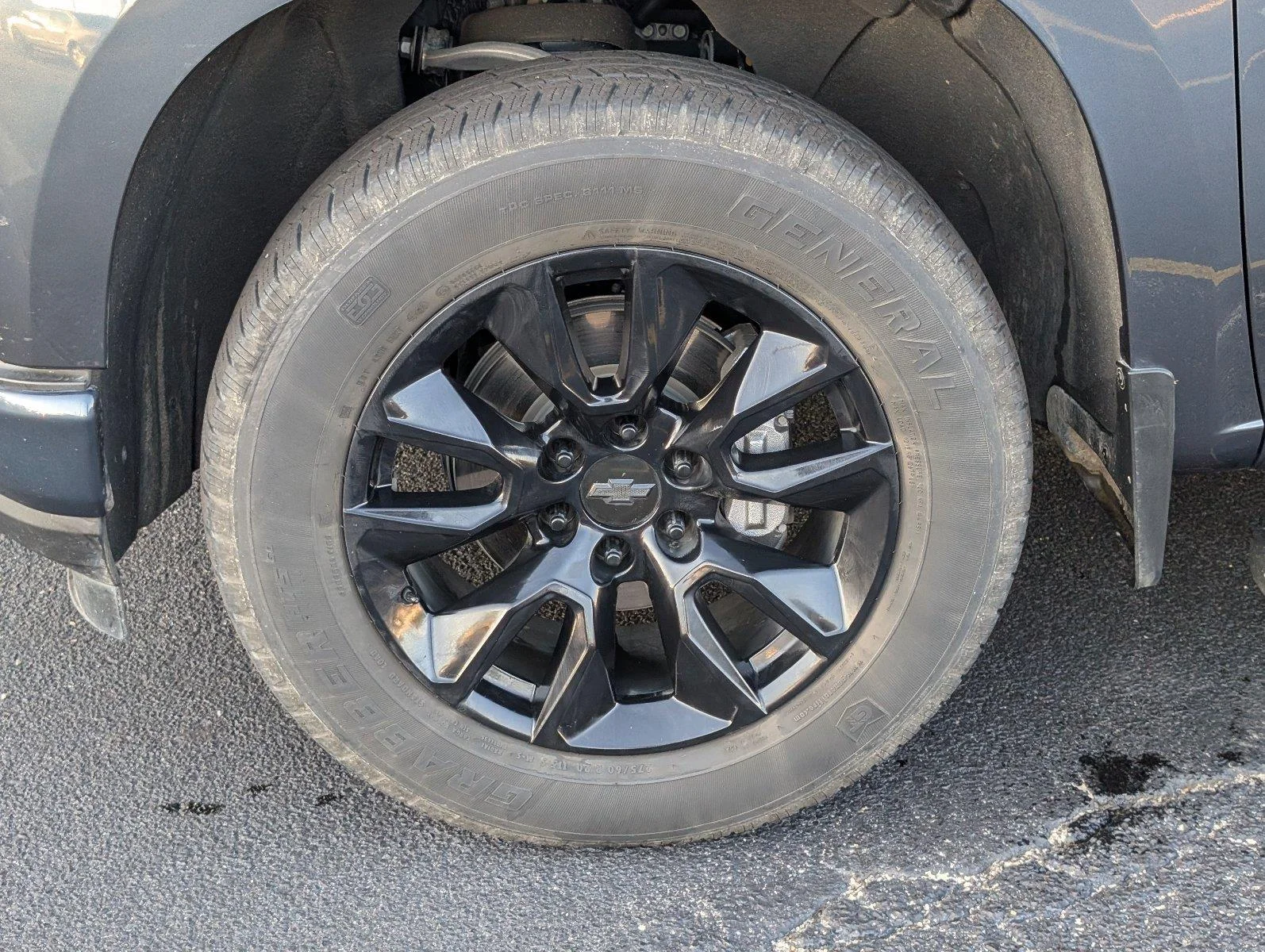 Used 2022 SHADOW GRAY METALLIC Chevrolet Custom image 11