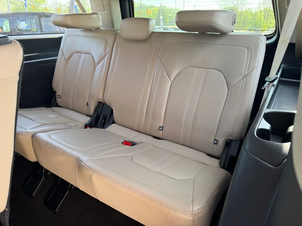Used 2023 White Ford Limited image 15