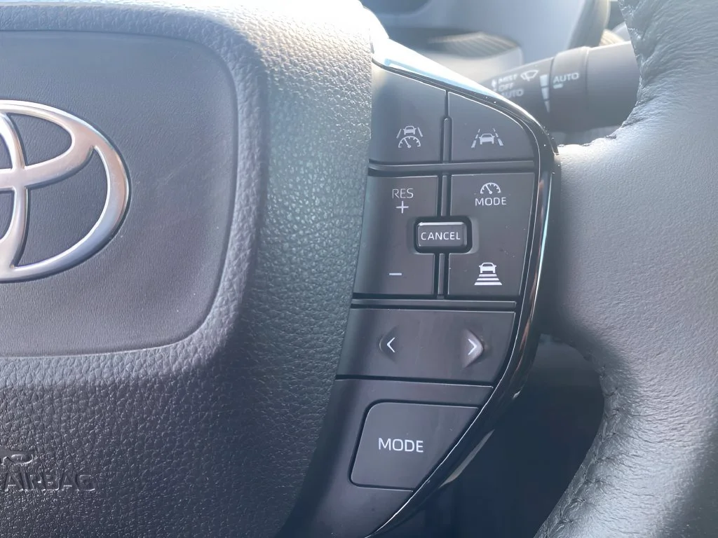 Used 2025 Silver Toyota XLE image 20