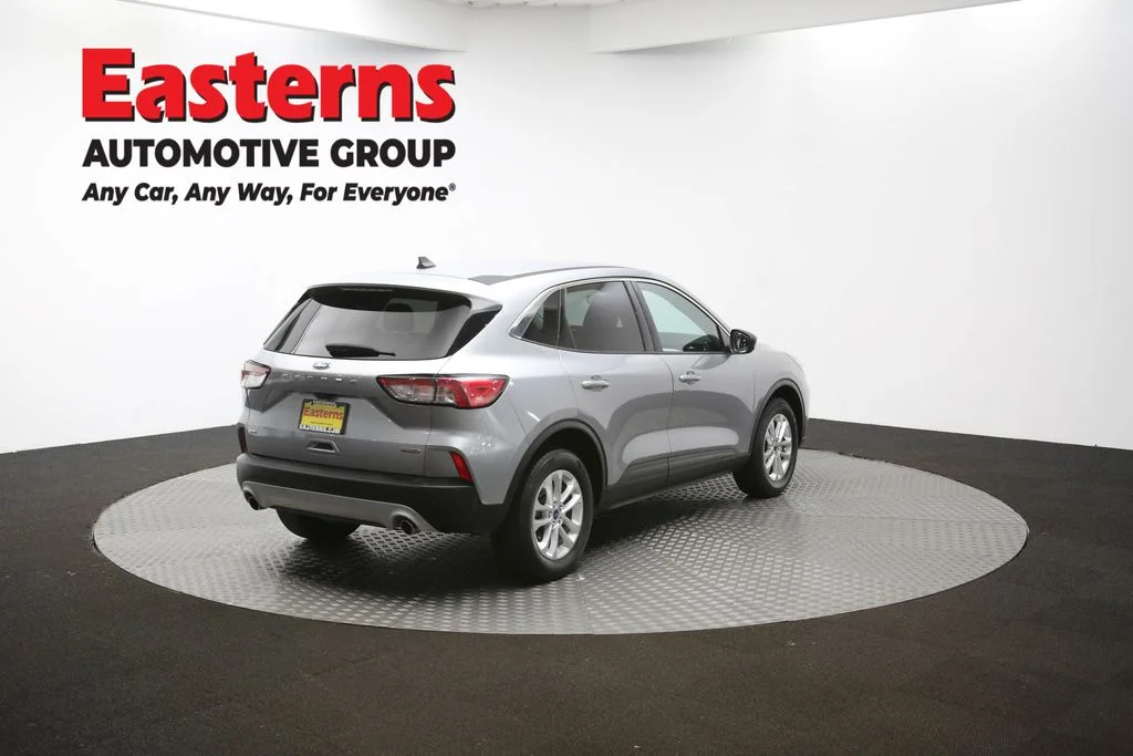 Used 2022 Silver Ford SE image 39