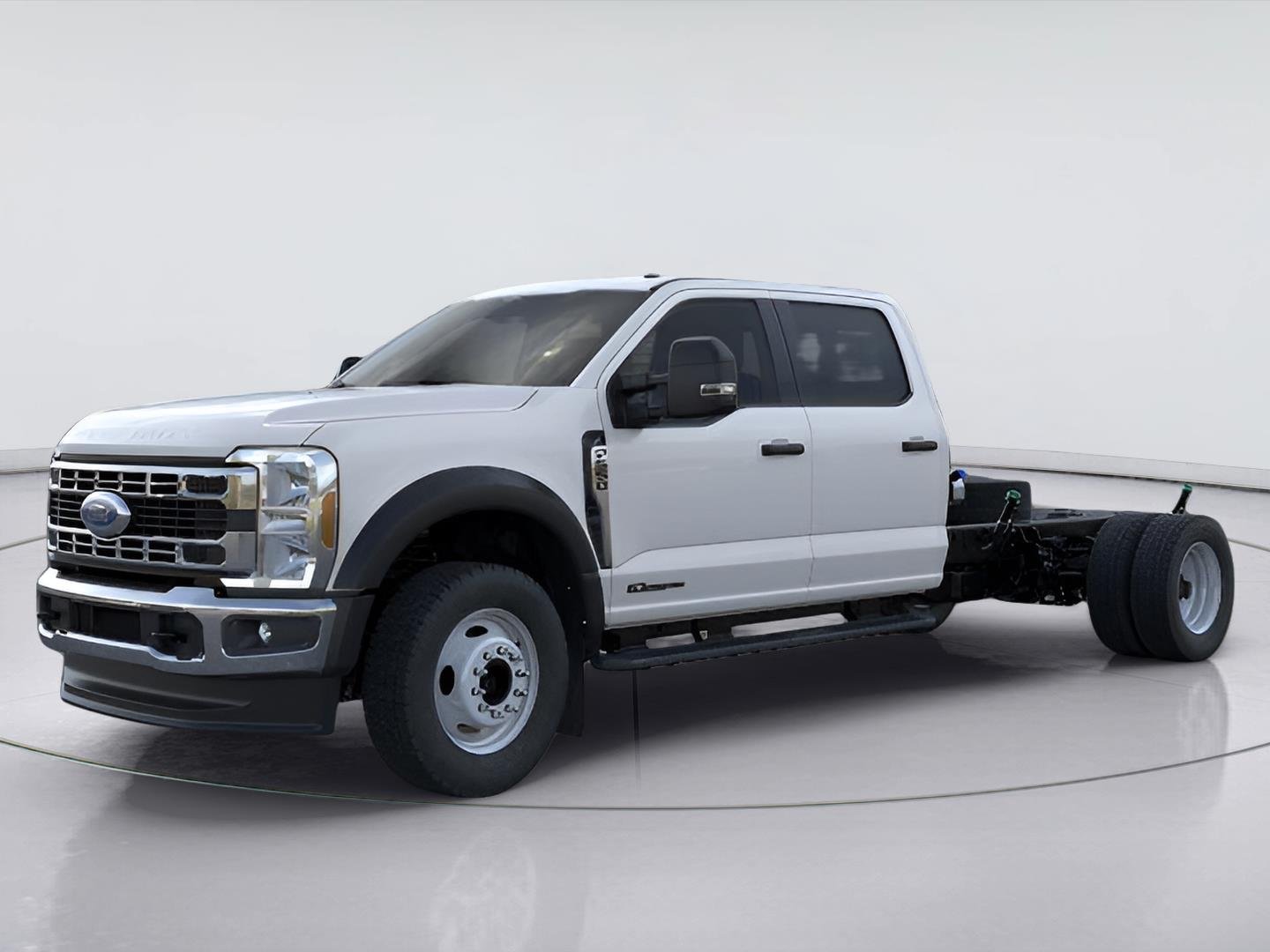 New 2026 Oxford White FORD F-550® XL image 1