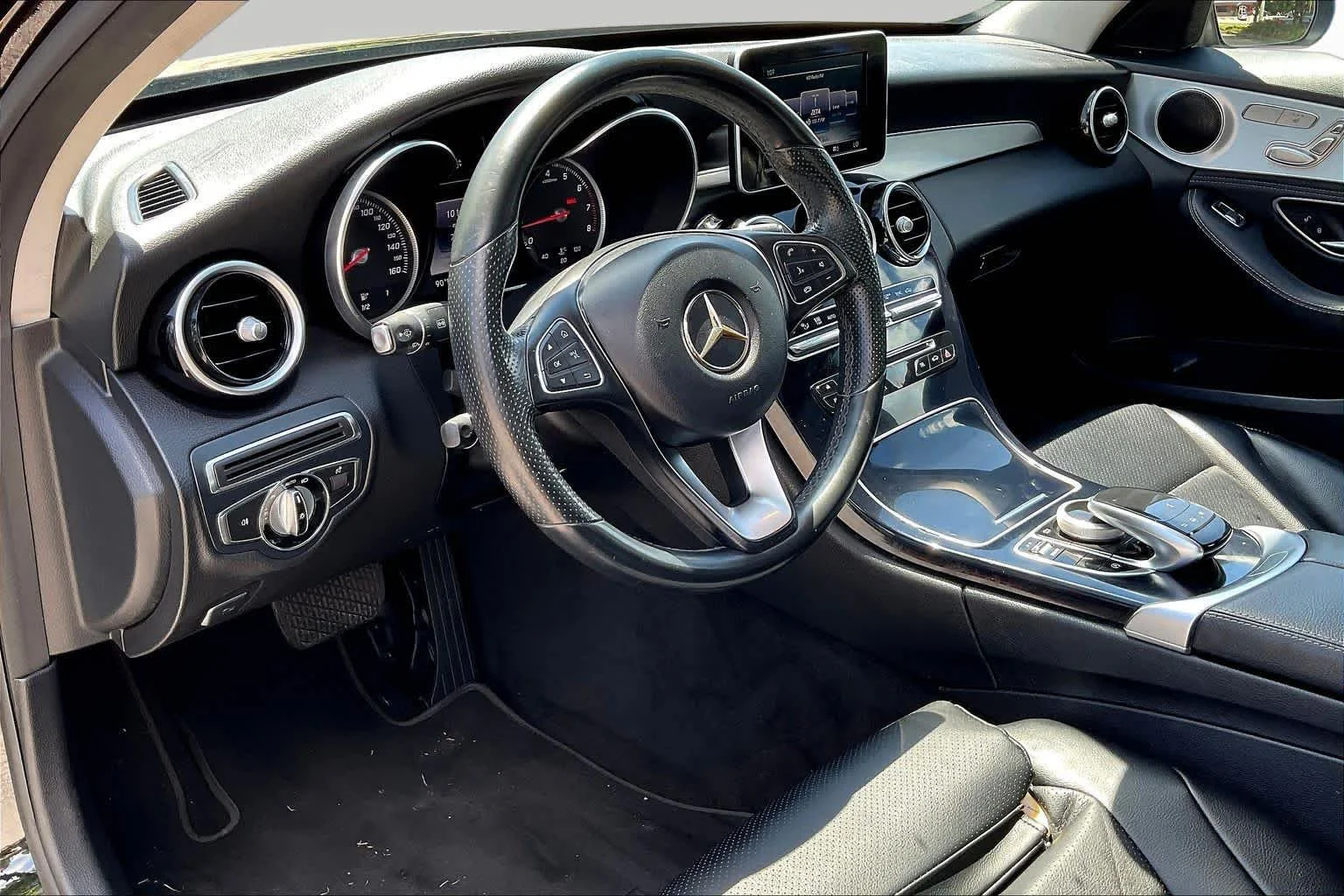 Used 2015 Obsidian Black Metallic Mercedes-Benz C 300 image 33