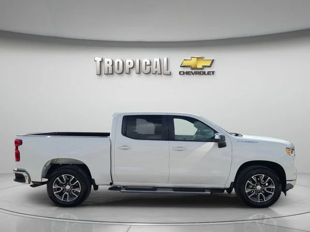 Used 2023 SUMMIT WHITE Chevrolet LT image 6
