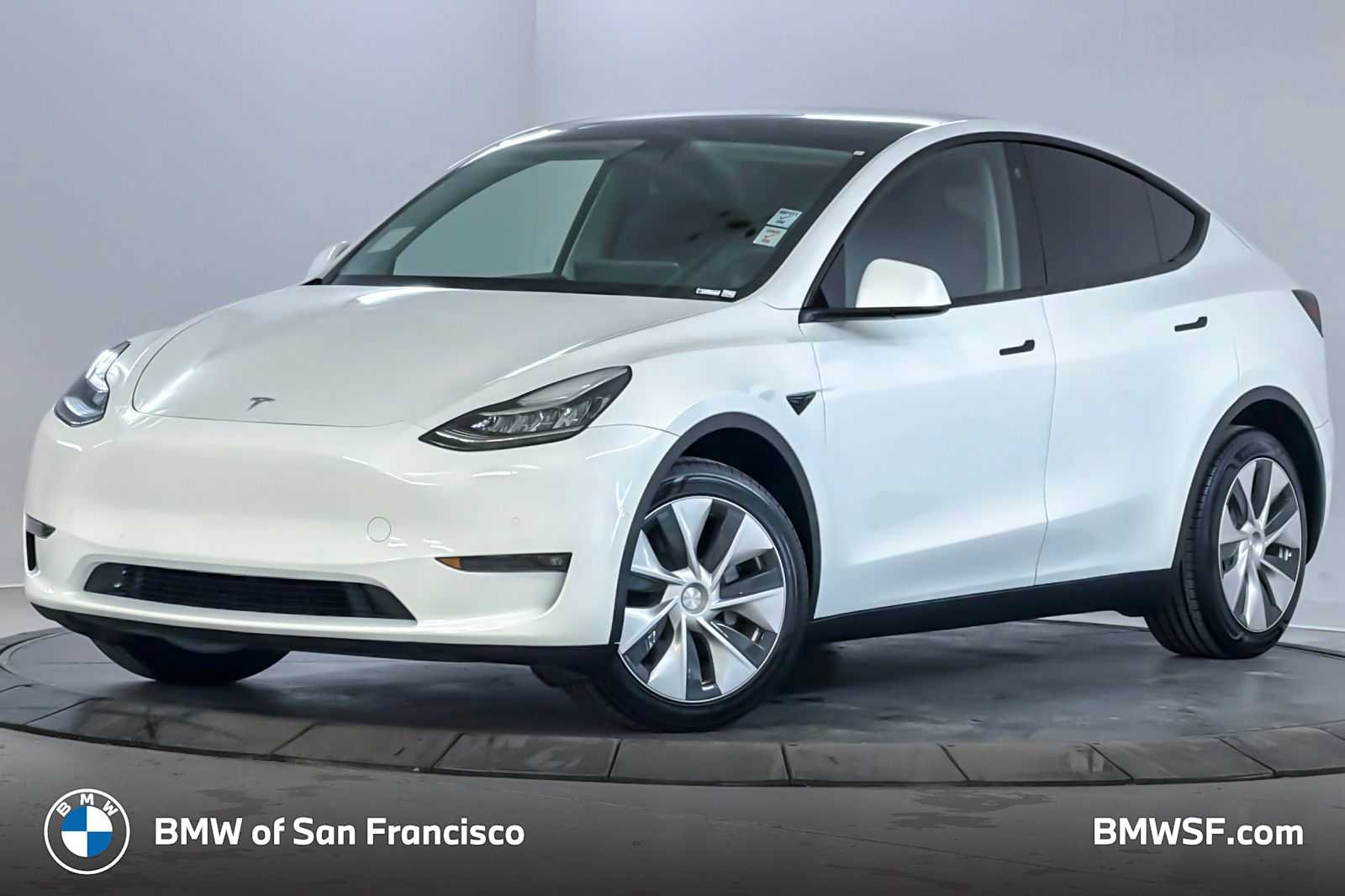 2022 Tesla Model Y Long Range Dual Motor All-Wheel Drive's photo