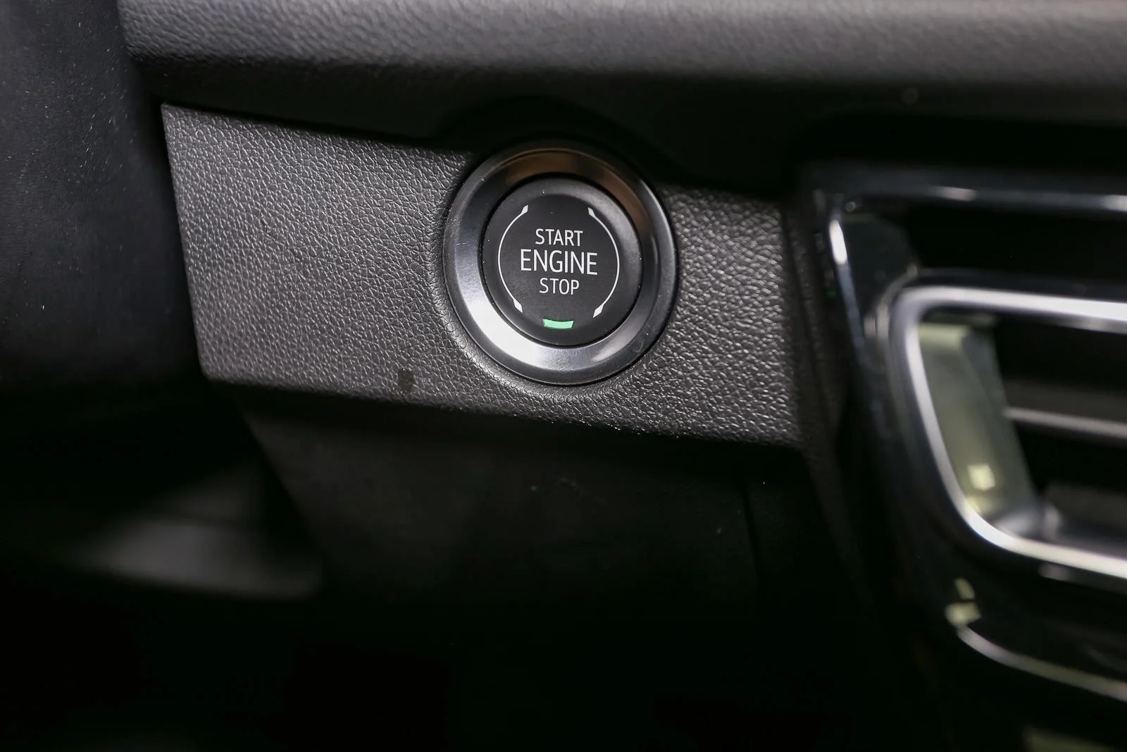 Used 2024 Mosaic Black Metallic Chevrolet AWD Z71 image 31